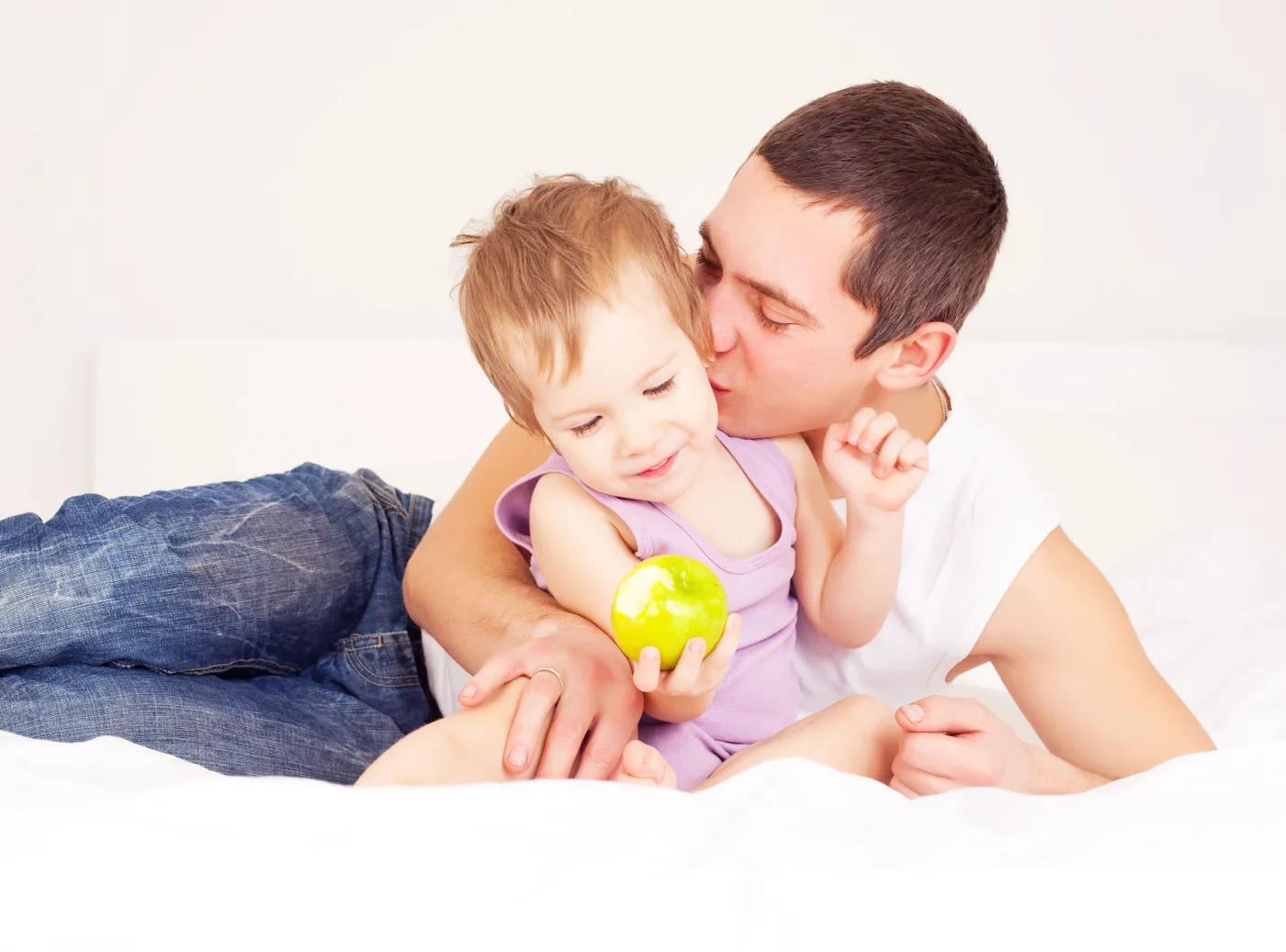 meżczyzna tata dziecko