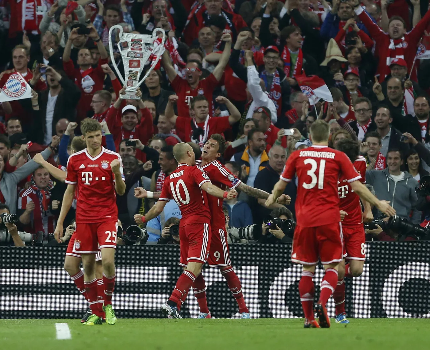 Prasa po meczu: Zasłużone wygrana Bayernu. To najlepsza drużyna Europy