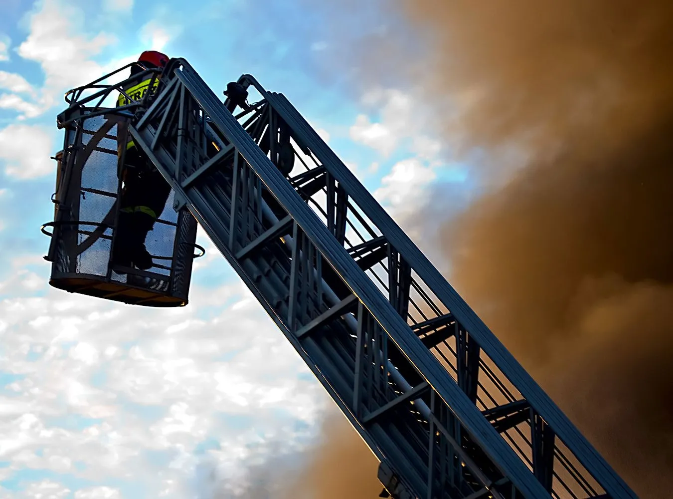 Nie będzie miał kto gasić pożarów? Strażacy chcą odejść z pracy