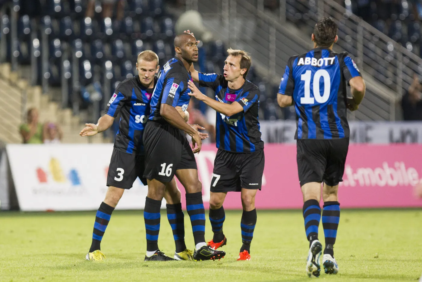 Radość piłkarzy Zawiszy