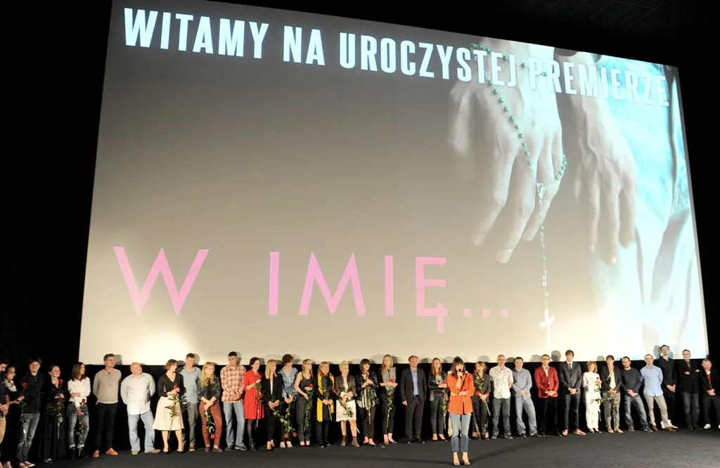 5378194-premiera-filmu-w-imie.jpg