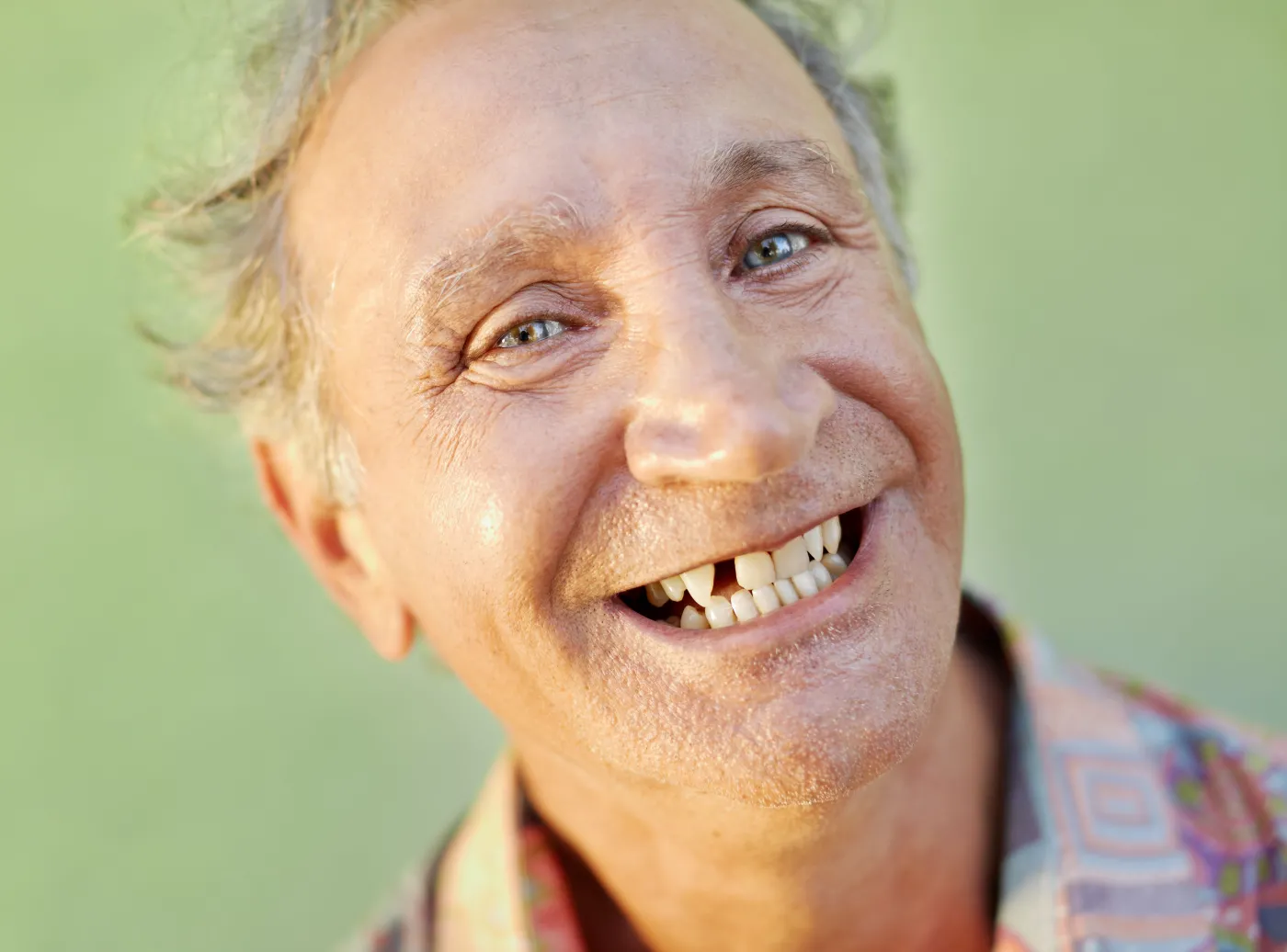 zęby mężczyzna uśmiech