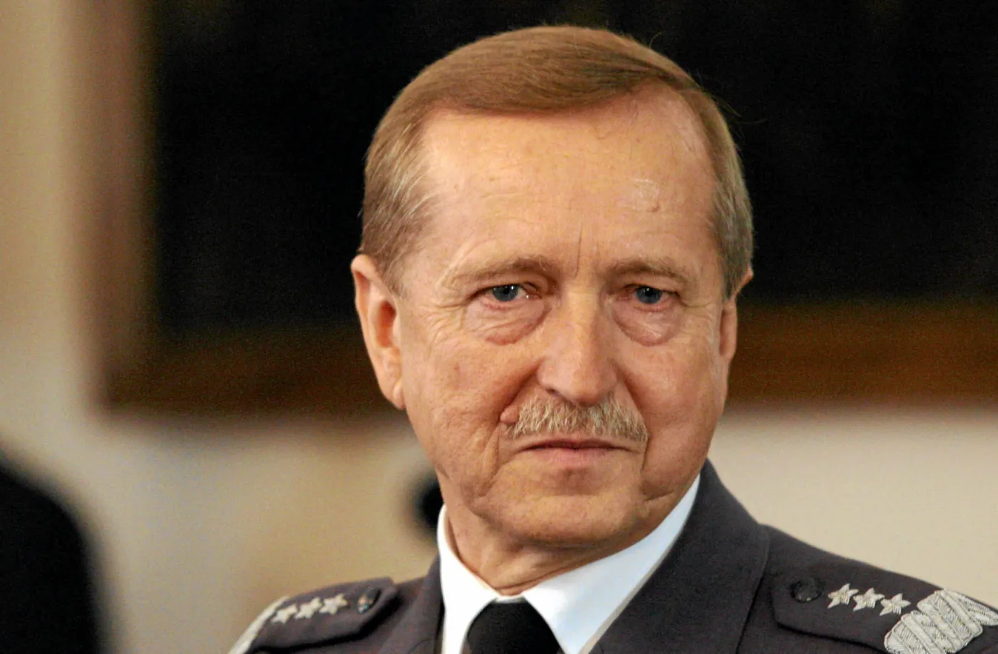 Generał Lech Majewski