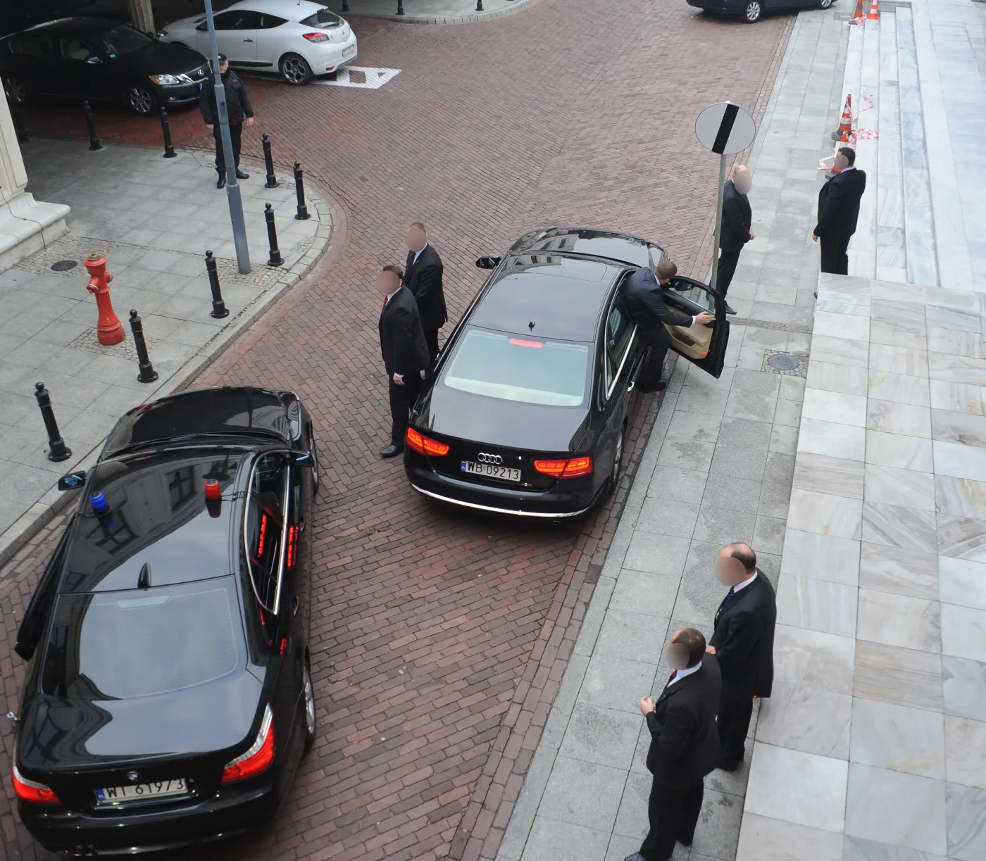 Służbową limuzyną na tenisa? Żona premiera "może korzystać"