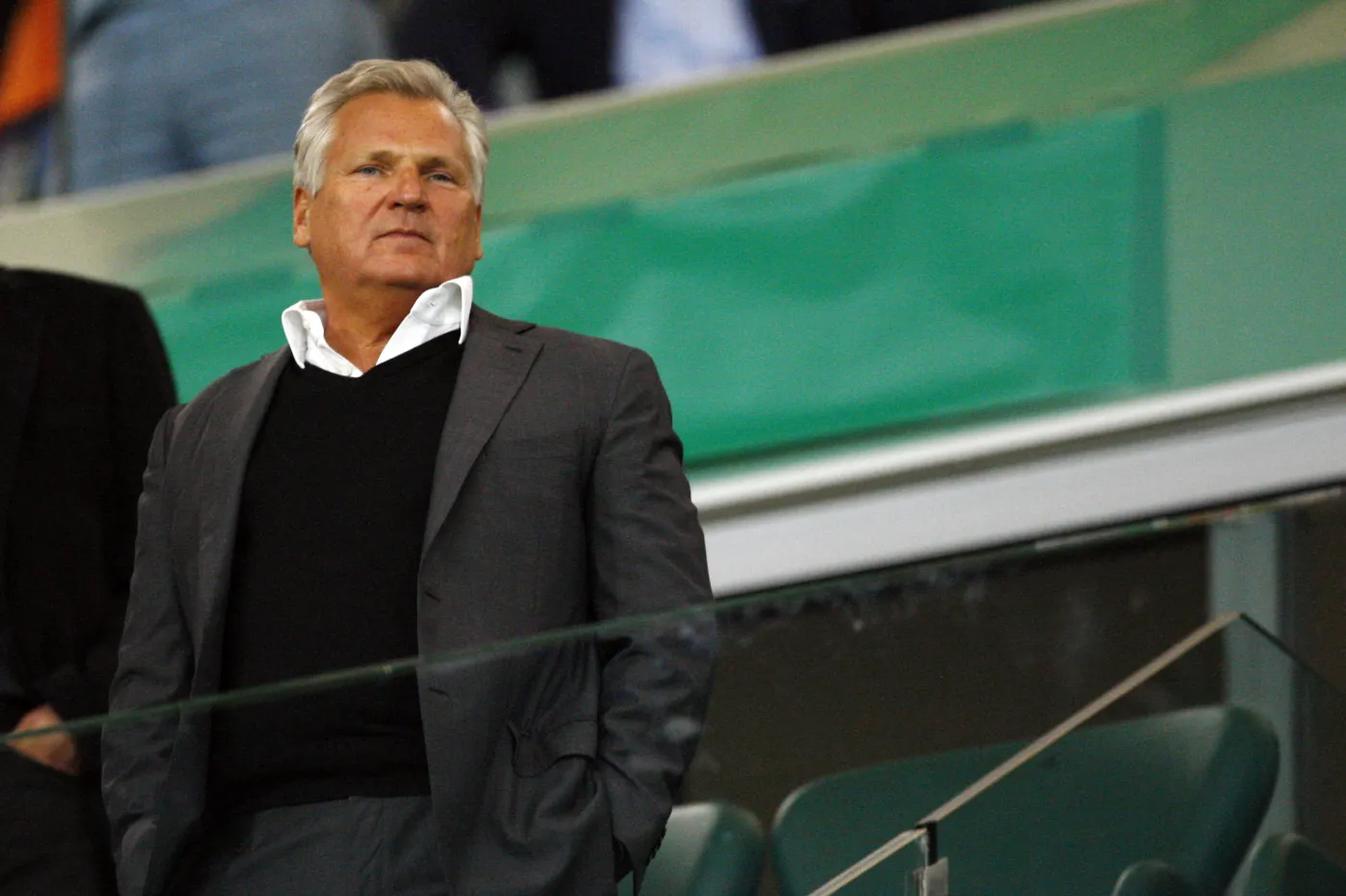 Eskorta Kwaśniewskiego potrąciła rowerzystę. Mężczyzna jest w stanie ciężkim