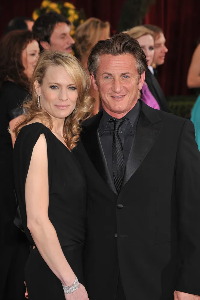 6249630-wright-penn-i-sean-penn.jpg