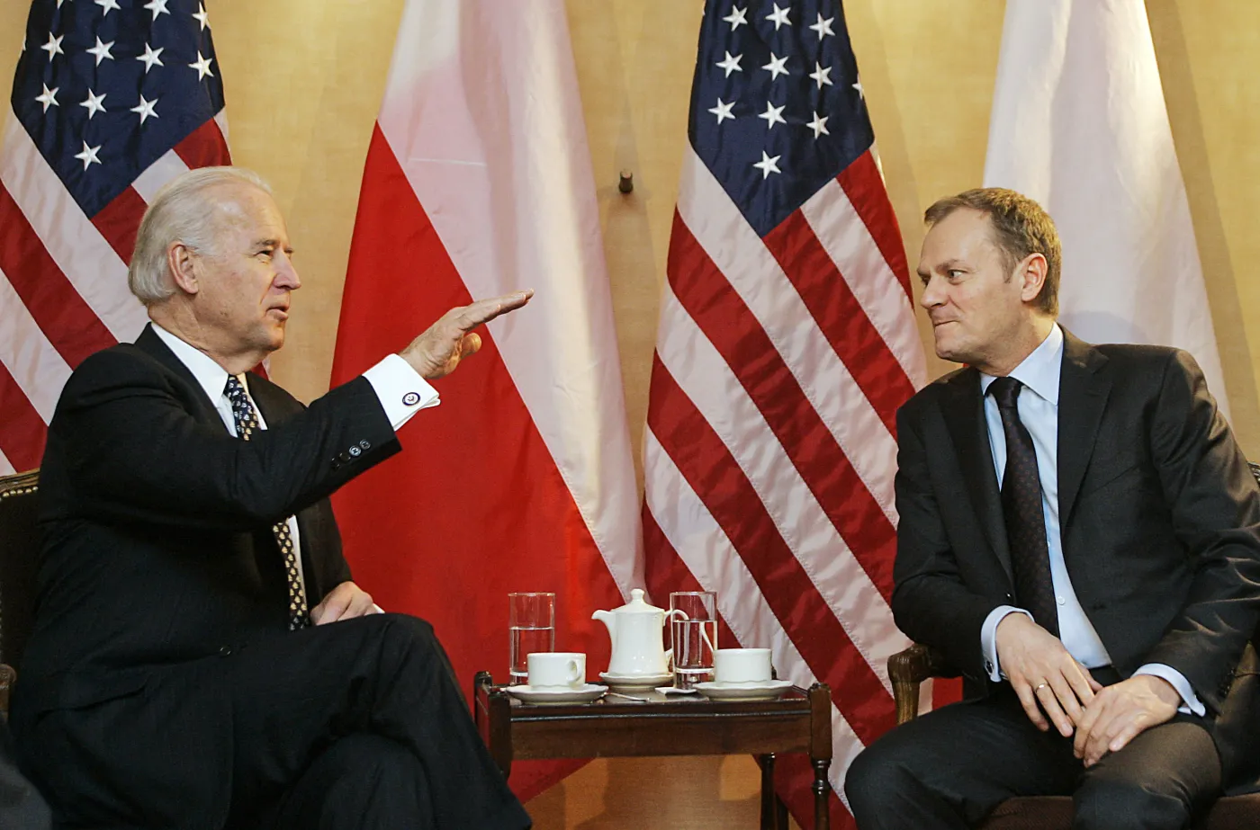Joe Biden już w Polsce. Porozmawia z Tuskiem i Komorowskim o Ukrainie