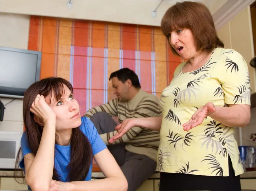 Mistrzynie dopiekania. Oto, dlaczego nie lubimy teściowych