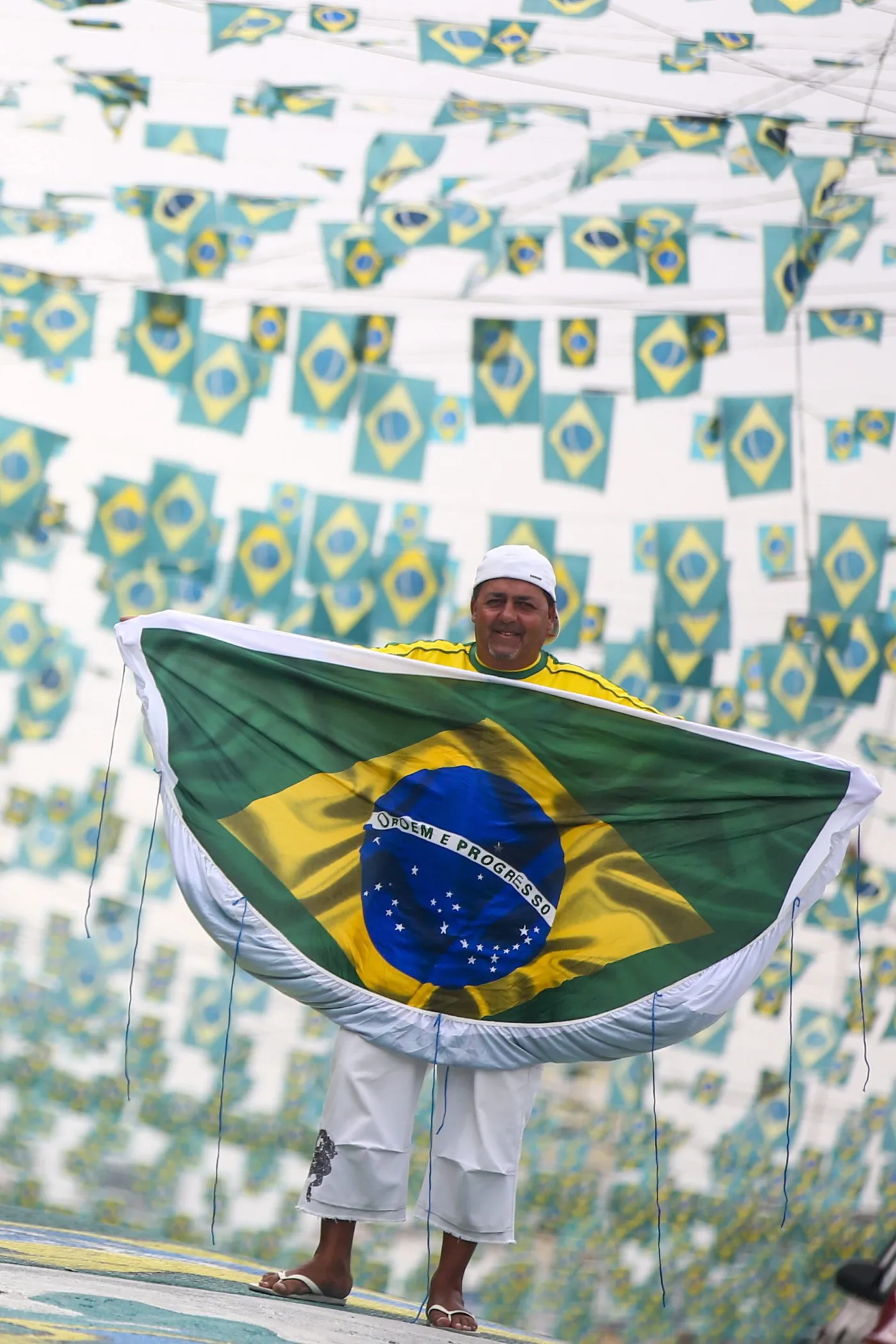 Jedziesz na mundial? MSZ radzi kibicom, jak się bezpiecznie bawić