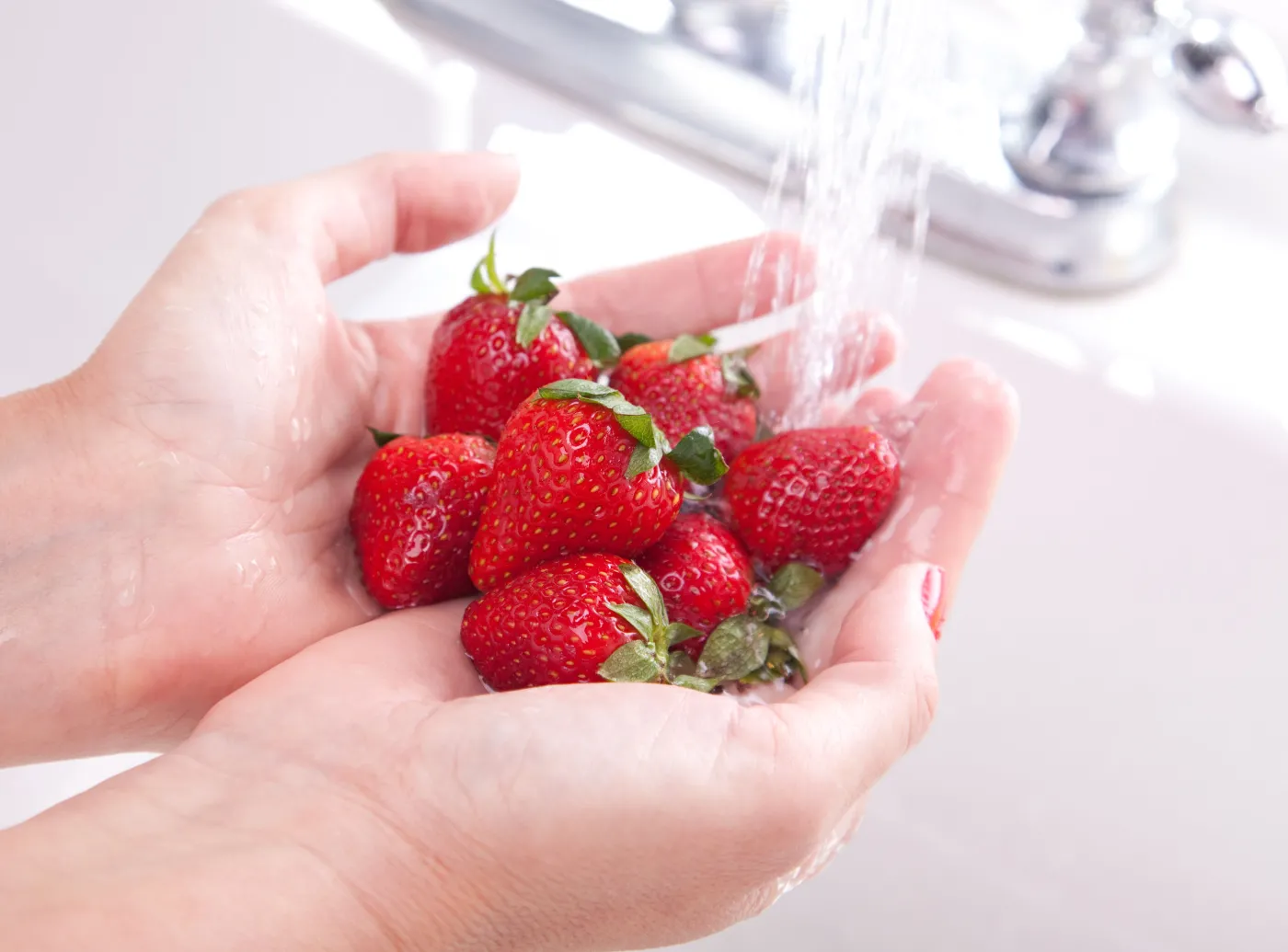 Trzymaj apetyt na wodzy! Najpierw umyj owoce i warzywa