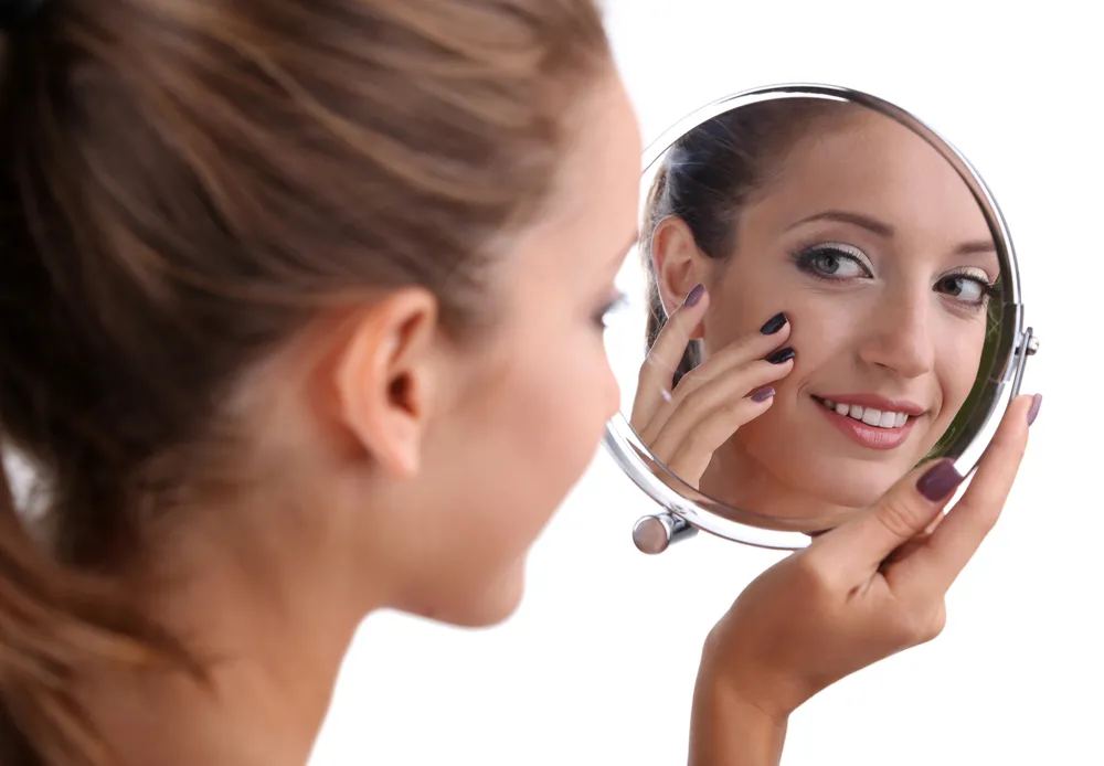 Ścieraj, ugniataj, rozpieszczaj! Twarzowe sztuczki dla Twojej cery