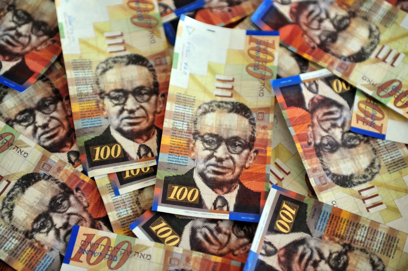 7243490-szekle-waluta-izraela.jpg