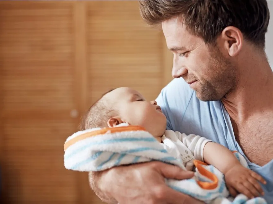 Jak ojcostwo zmienia mężczyzn - lekkoduchów? Zdziwisz się!