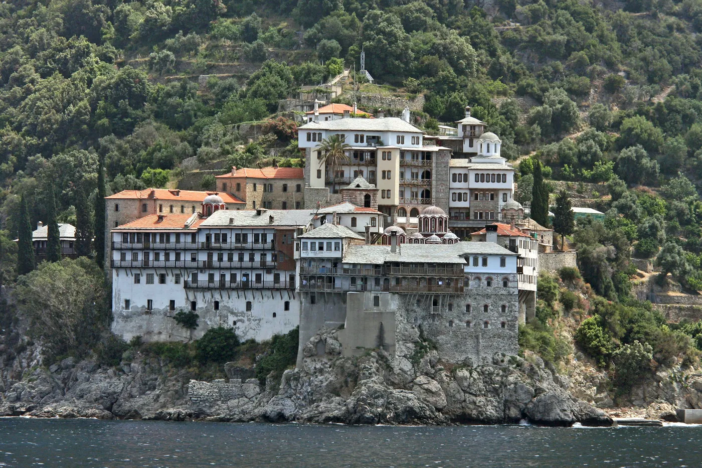 Mnisi ze świętej góry Atos chcą nałożenia klątwy na Putina. "Niszczy naród rosyjski"