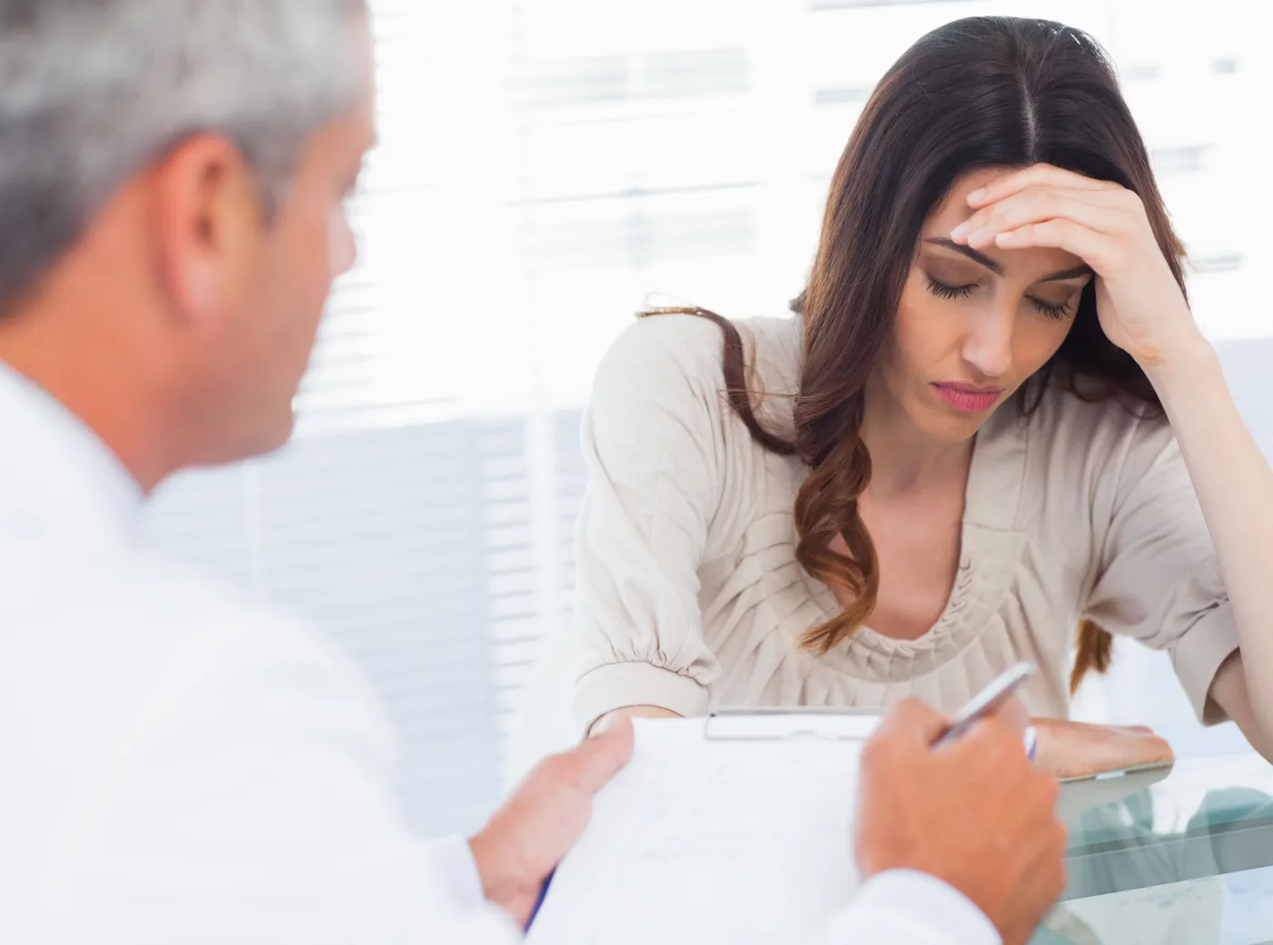 Chora kobieta u lekarza