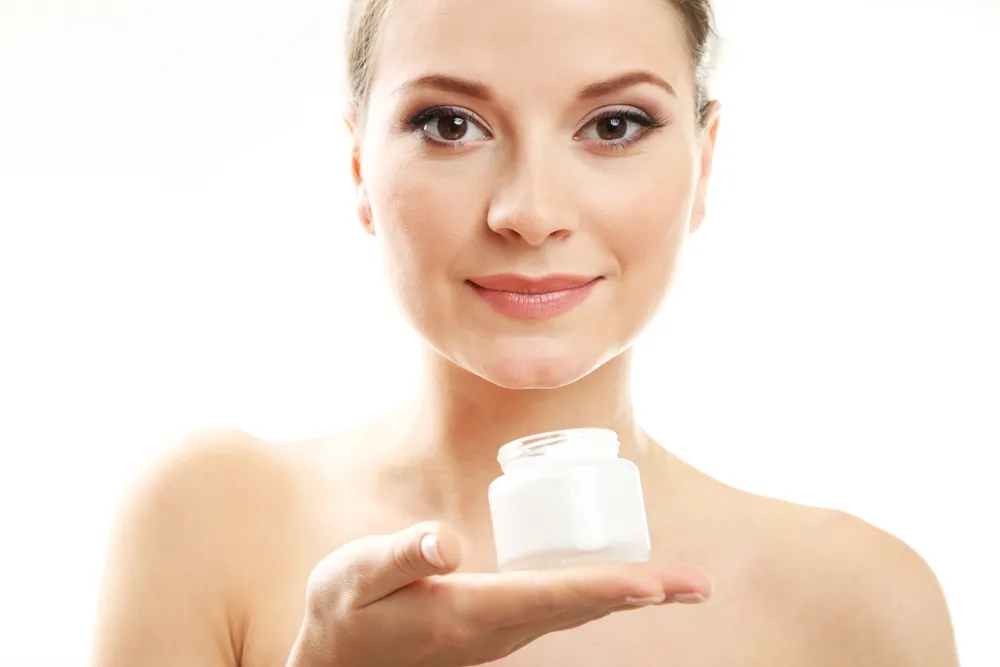 Zimą nic nie zabezpieczna skóry lepiej, niż... olej roślinny!