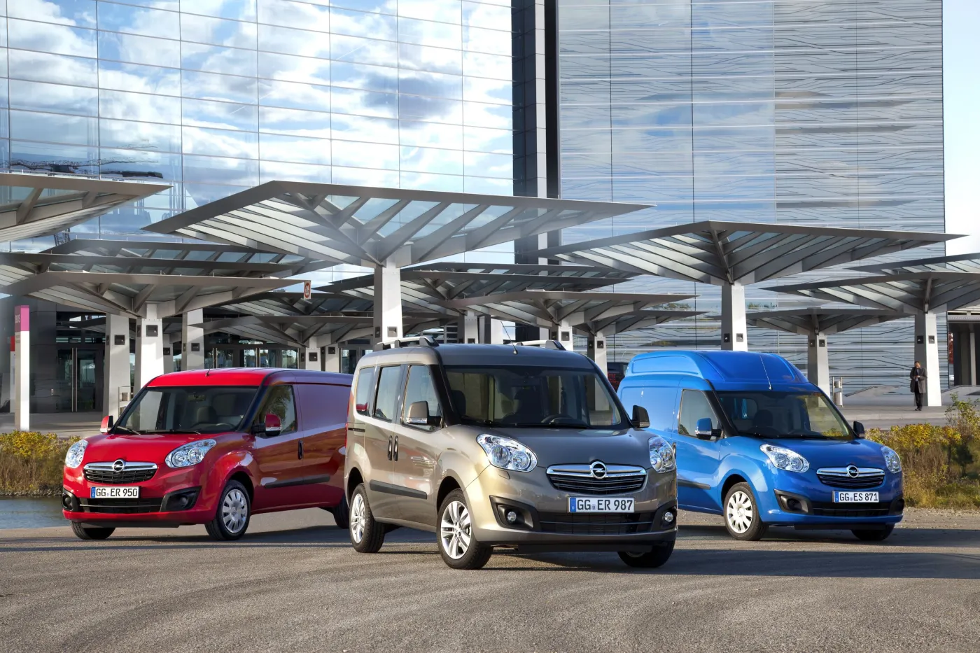 Opel, Peugeot i Citroen razem. Francuzi wyprodukują Niemcom nowy model