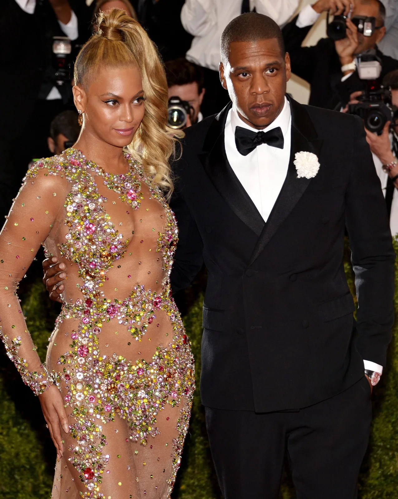 7733635-beyonce-knowles-i-jay-z.jpg