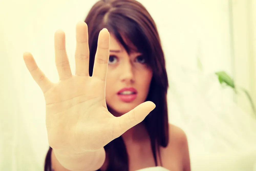 Przestraszona kobieta