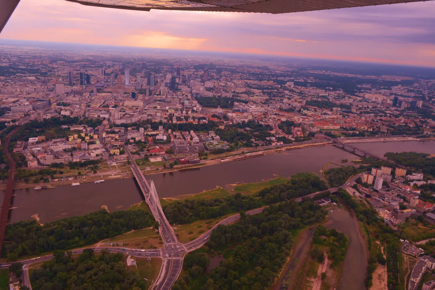 Rada Warszawy apeluje do rządu i prezydenta o działania ws. dekretu Bieruta
