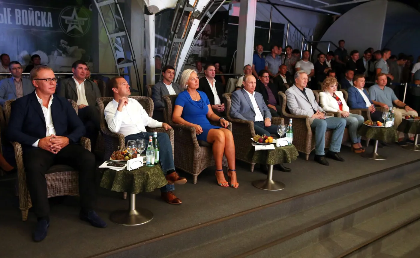 Putin ma nową dziewczynę? Rosyjskie media huczą od plotek [ZDJĘCIA]