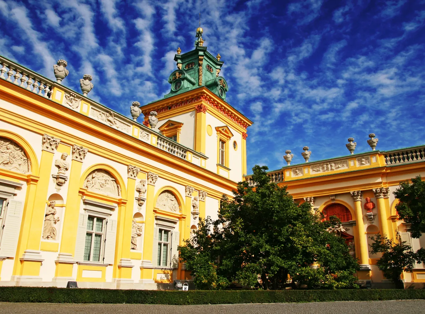 Dzięki Unii dopieszczą przedpole pałacu w Wilanowie