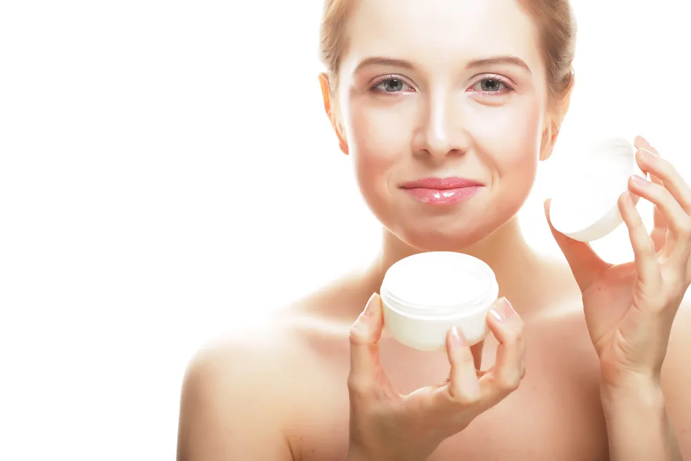 Plan naprawczy dla skóry: co powinny zawierać kosmetyki używane jesienią