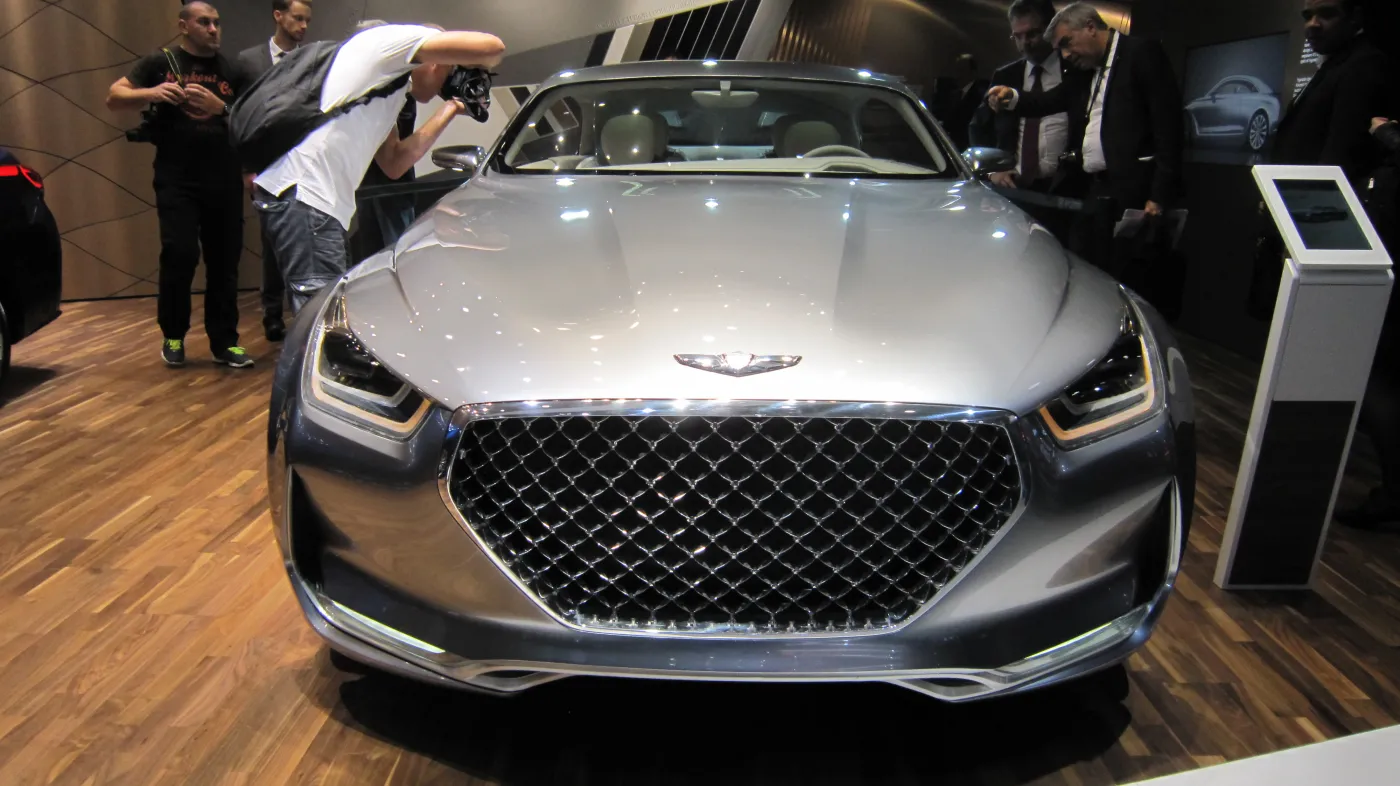 8263201-hyundai-vision-g-coupe.jpg