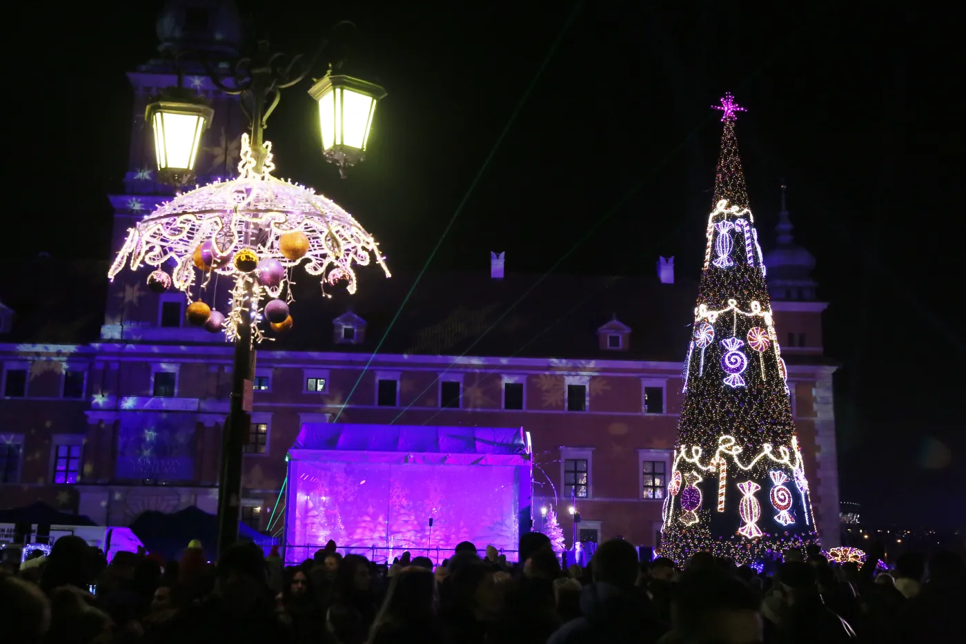 Problemy podczas warszawskiej imprezy mikołajkowej. "Zero organizacji, chaos i tłum"