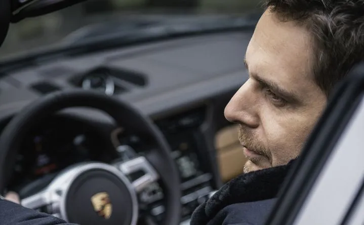 Gwiazdor Polsatu ma nową i drogą zabawkę. Wojciech Modest Amaro przesiadł się z porsche do...