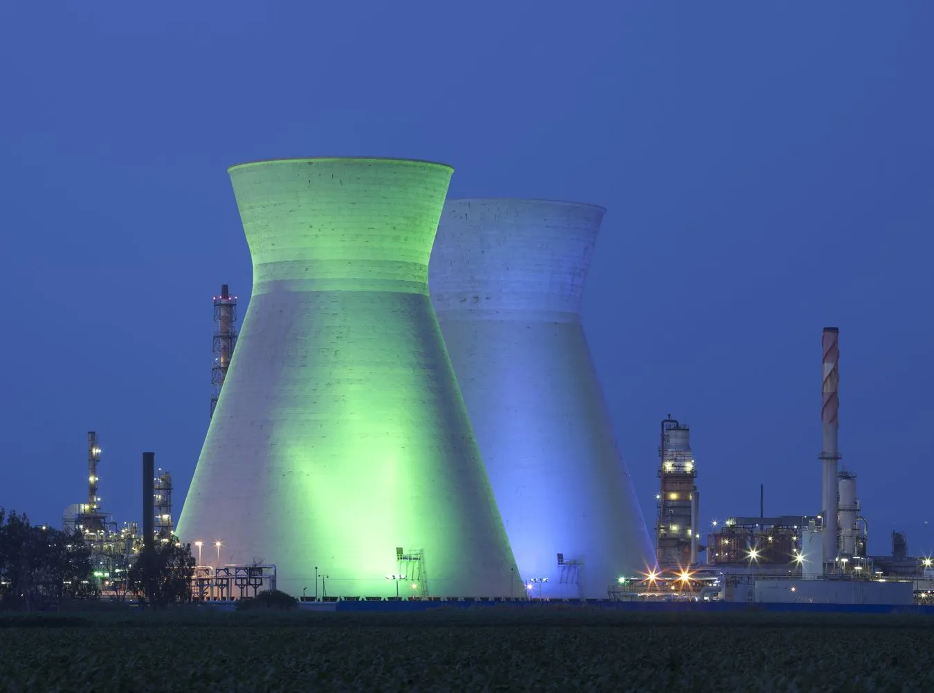 Rosja zbuduje dwa reaktory atomowe. Inwestycja w Iranie