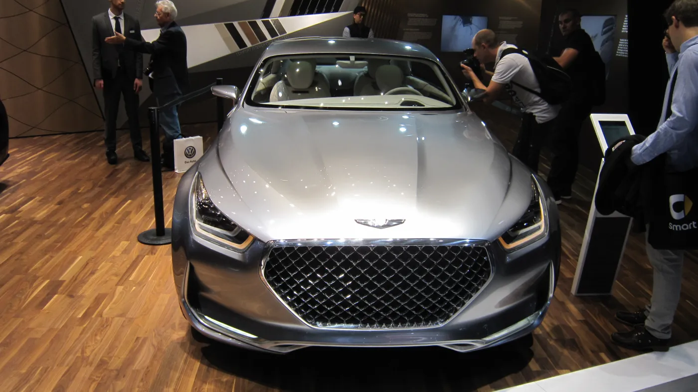8263108-hyundai-vision-g-coupe.jpg