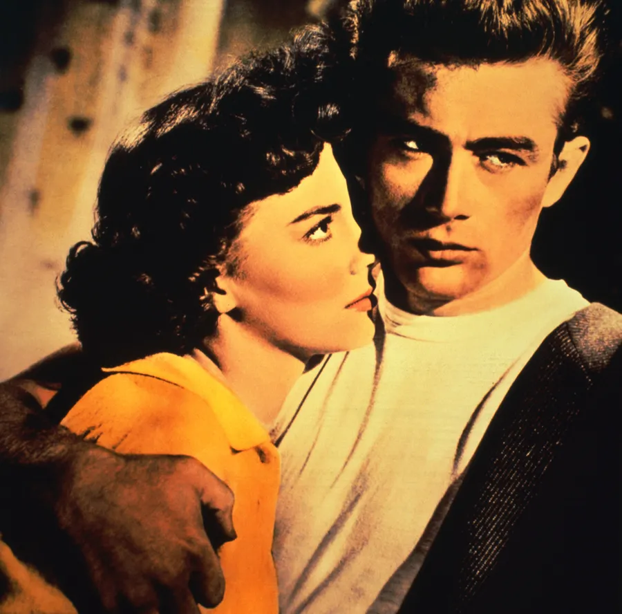 8266609-james-dean-natalie-wood.jpg