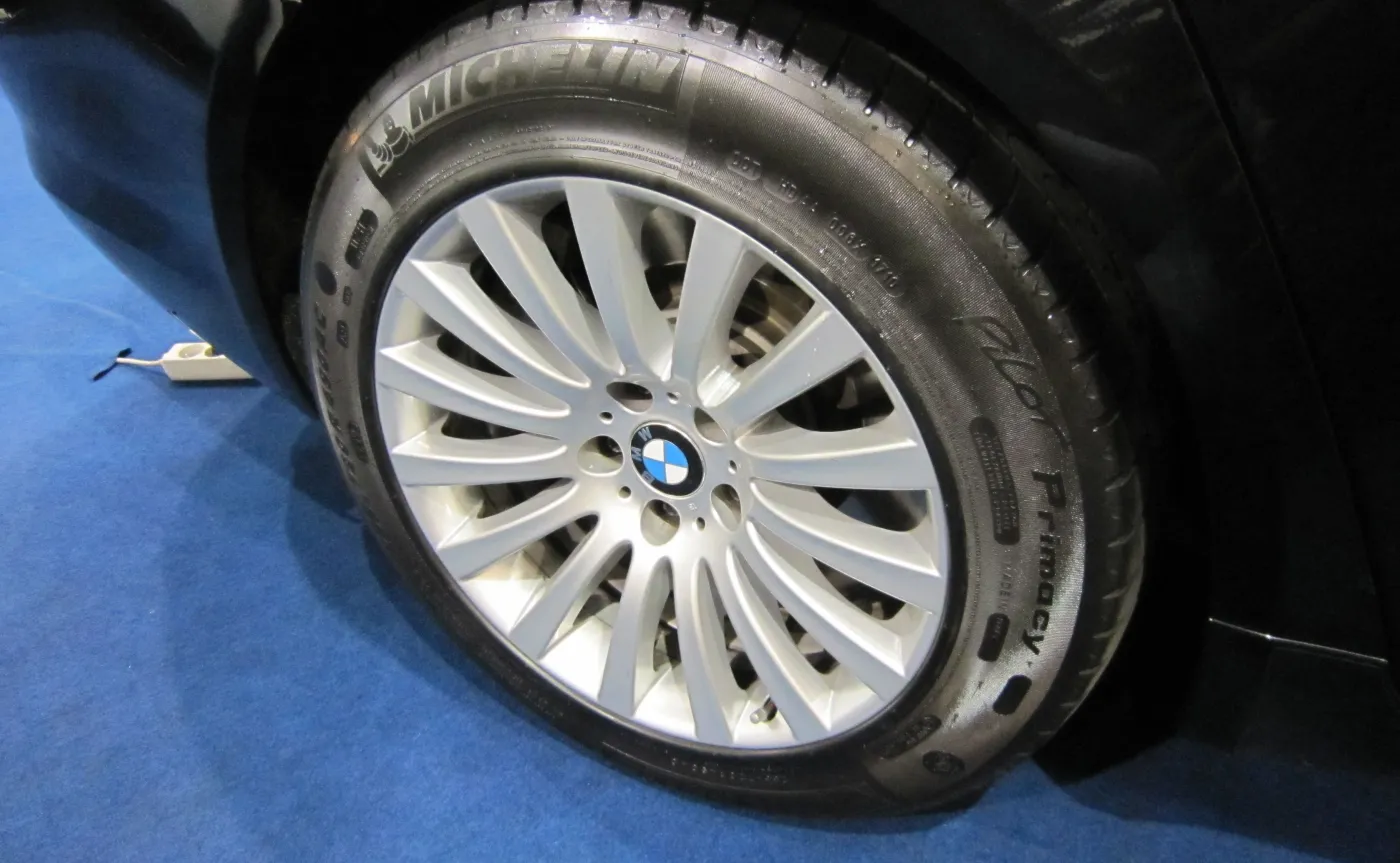 "Ten samochód nie nadaje się do podróży". Tajemnice prezydenckiego BMW na ZDJĘCIACH tylko w dziennik.pl