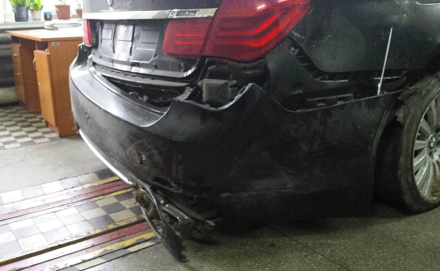 8821024-bmw-760li-high-security.jpg