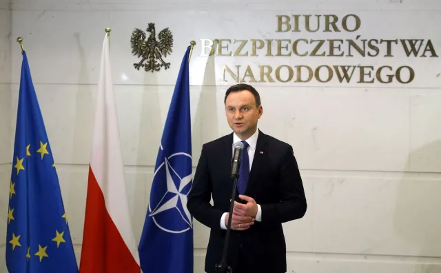 Prezydent w TV Trwam i Radiu Maryja wraca do sprawy Trybunału. Zapowiada "rozwiązania polityczne"