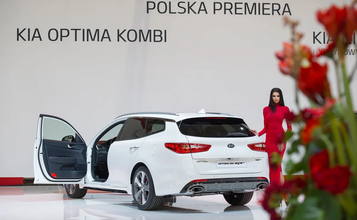 8902762-kia-optima-sportswagon.jpg