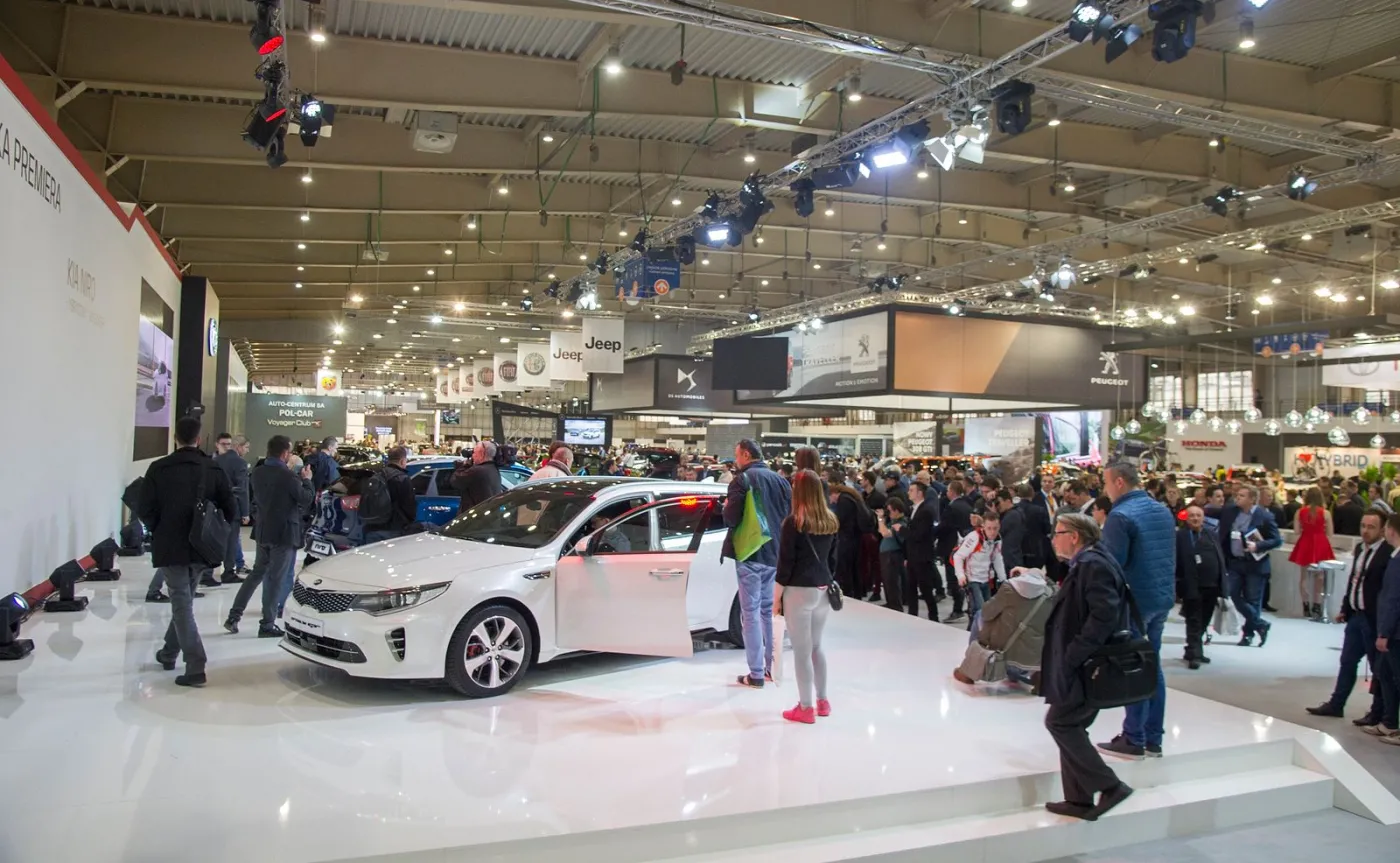 8902826-kia-optima-sportswagon.jpg
