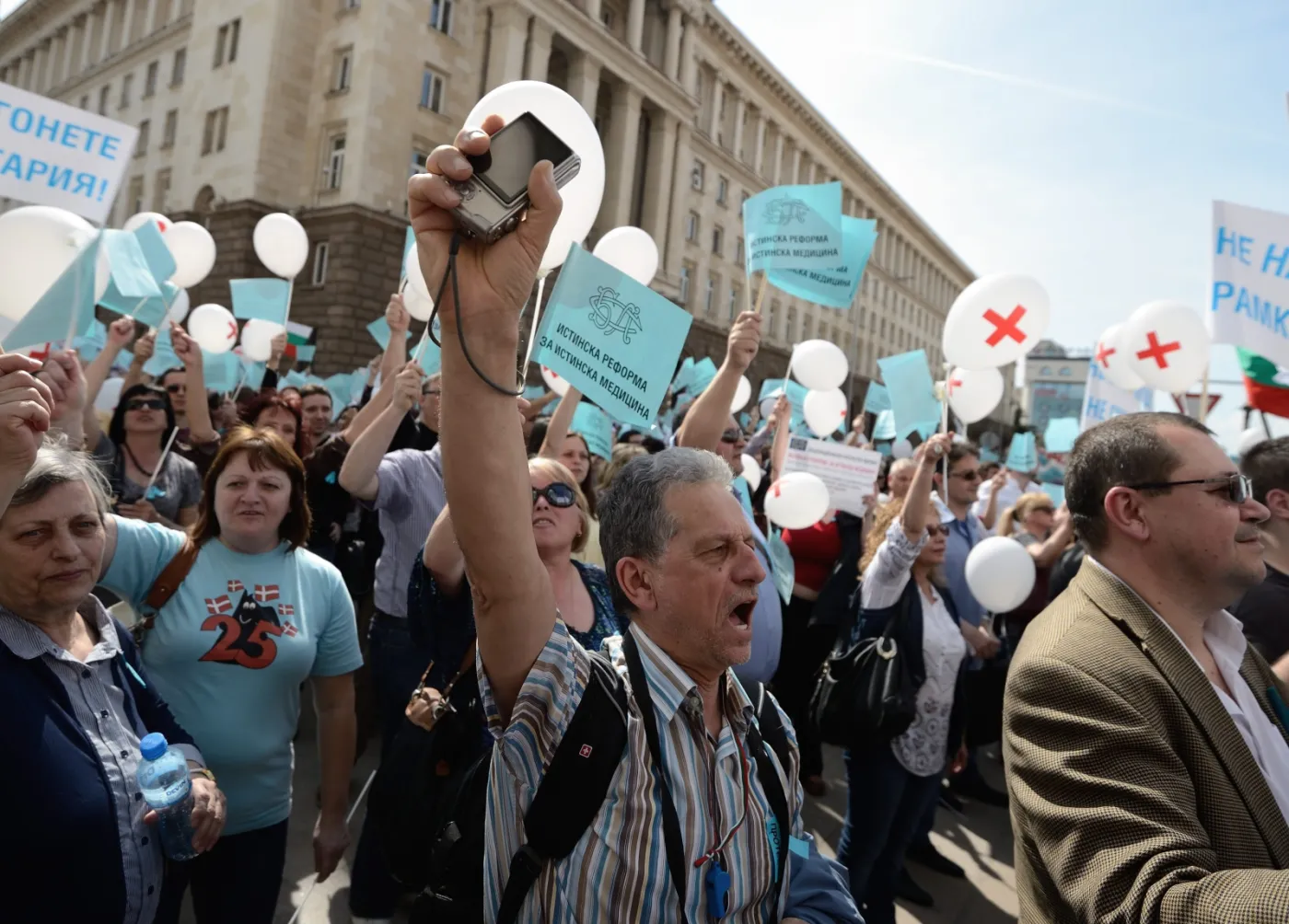 Lekarze wyszli na ulice