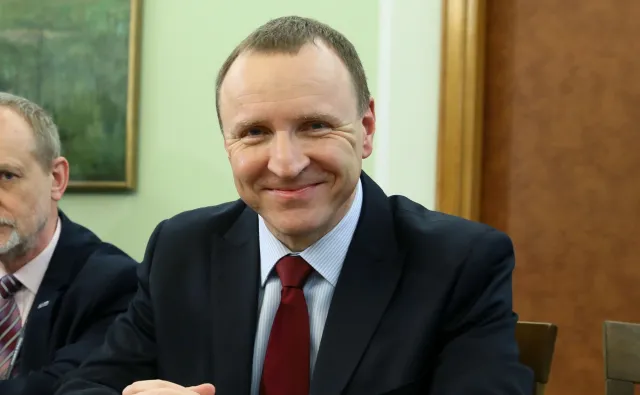 Kurski o zdjęciu "Pegaza": W "Hymnie" jest scena, która w oczywisty sposób obraża uczucia rodzin smoleńskich