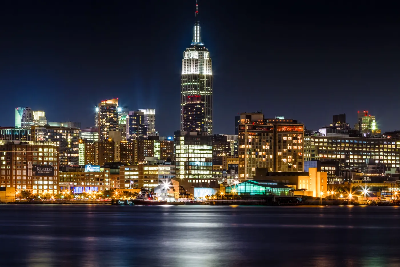 5471932-empire-state-building.jpg