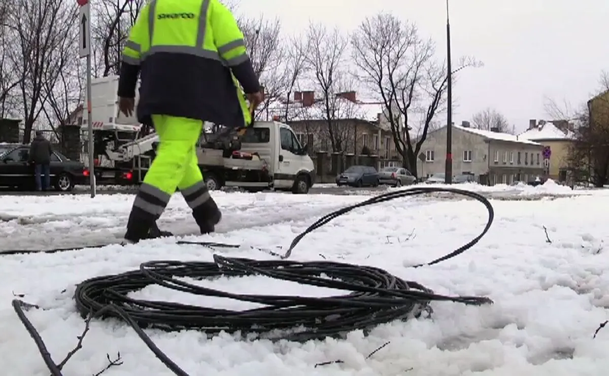 Zima w Świętokrzyskiem. Awarie prądu