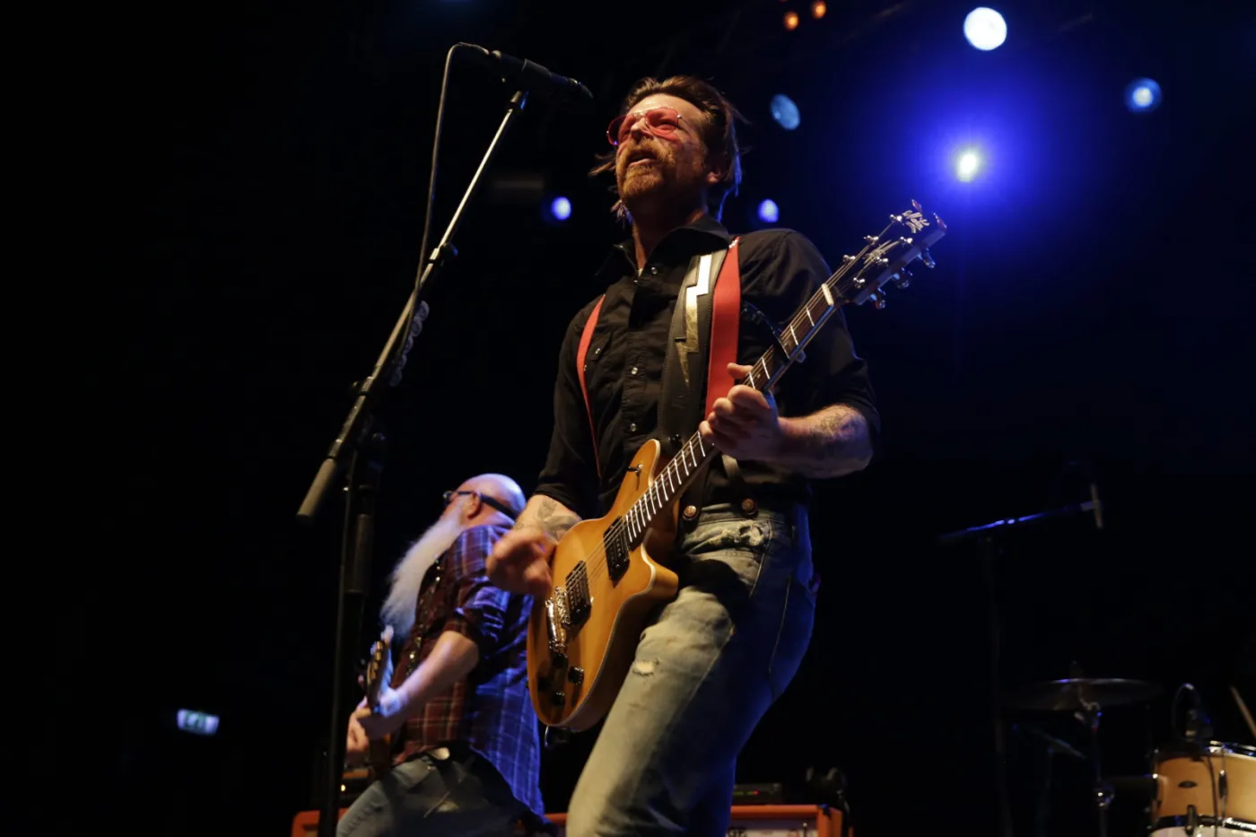 8734096-eagles-of-death-metal.jpg