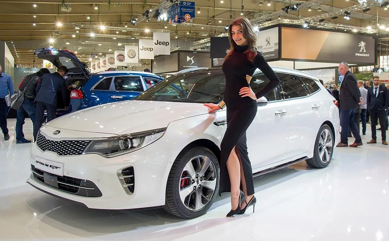 8902583-kia-optima-sportswagon.jpg