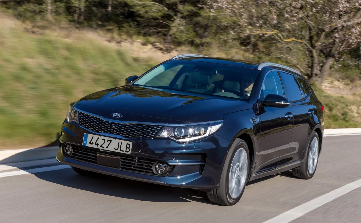 9372667-kia-optima-sportswagon.jpg