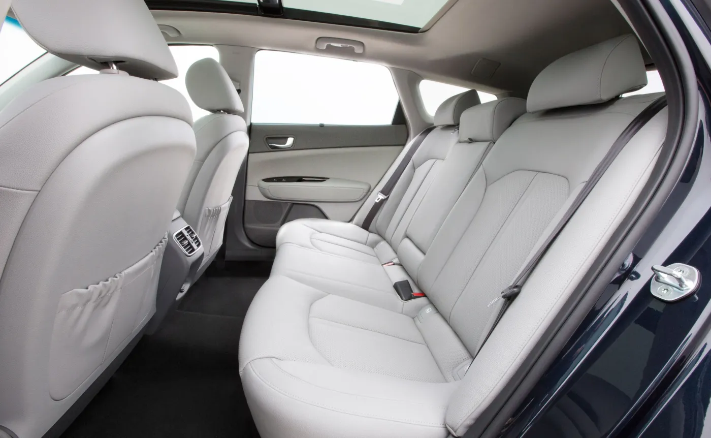 9372919-kia-optima-sportswagon.jpg