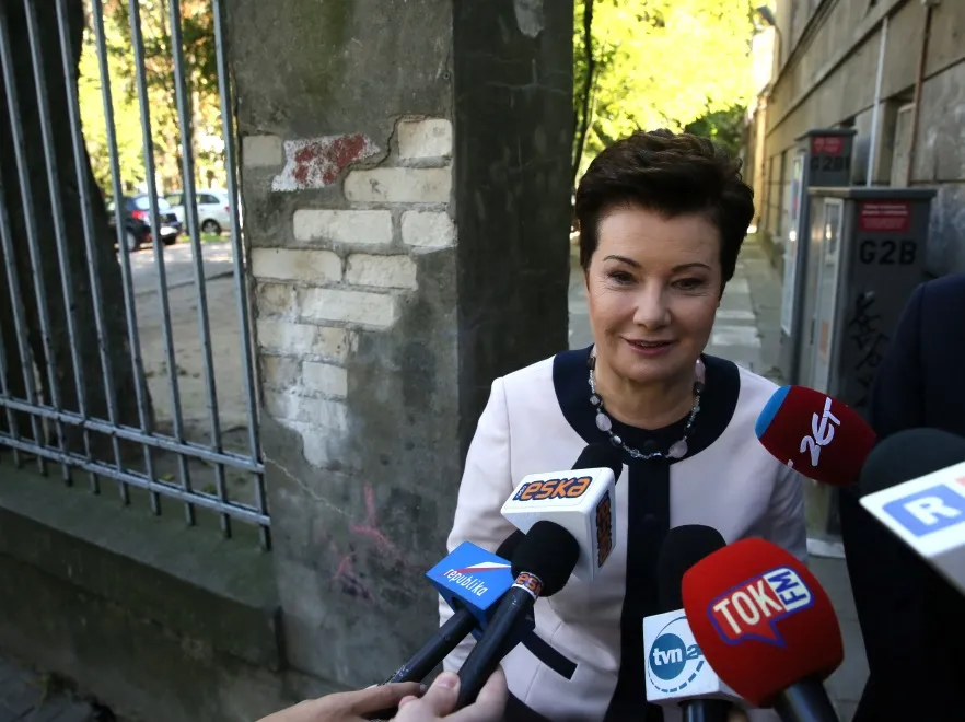 Makijaż by tego nie zrobił... Ciekawa zmiana na twarzy prezydent Warszawy. FOTO