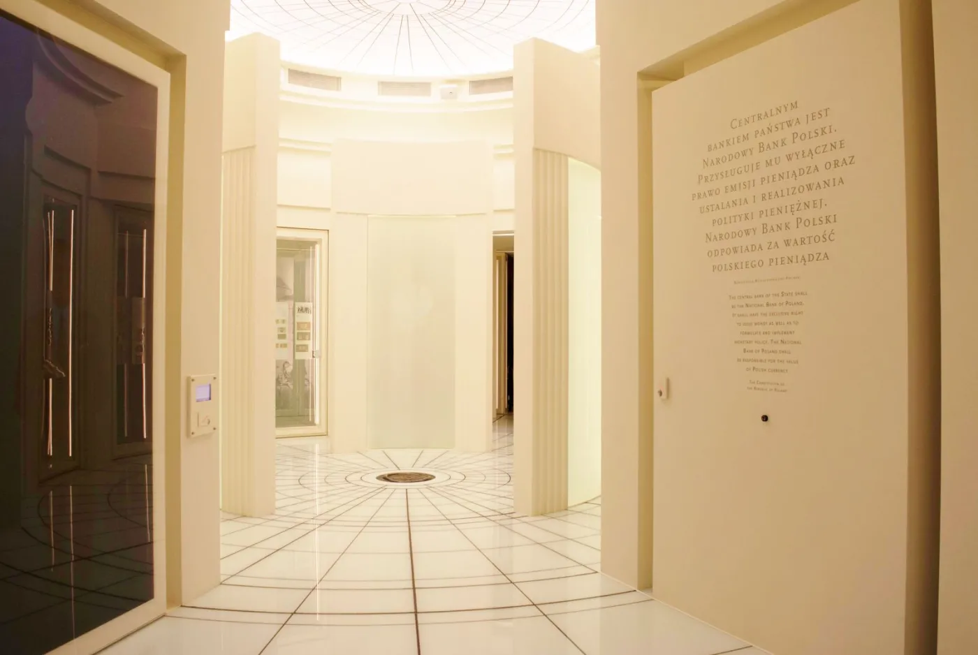 9016534-centrum-pieniadza-nbp.jpg