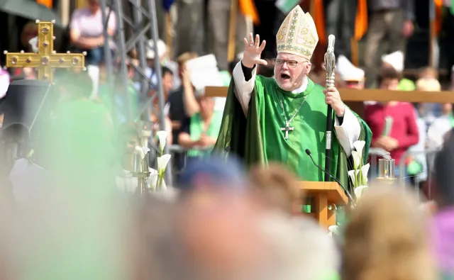 Przewodniczący Konferencji Episkopatu Niemiec: Nie wolno odsyłać uchodźców