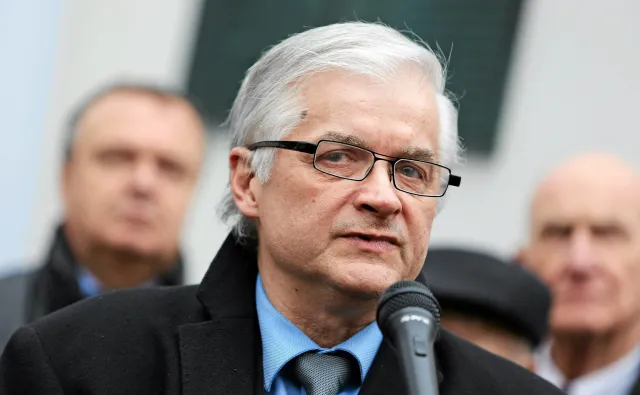 Cimoszewicz: Kaczyński nawet gdyby żył tysiąc lat, nie dorośnie Wałęsie do pięt